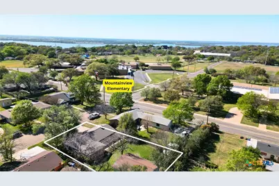 2131 Mountainview Drive, Waco, TX 76710 - Photo 3