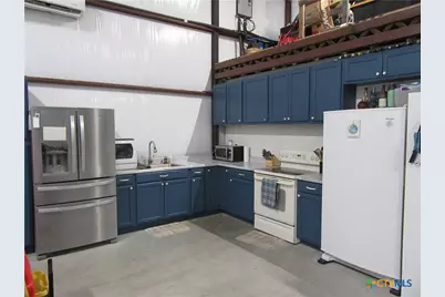 8821 County Road 133, Burlington, TX 76519 - Photo 9