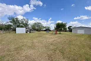 259 Hambleton Rd, Victoria, TX 77905 - Photo 7