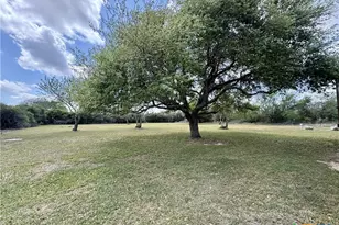 259 Hambleton Rd, Victoria, TX 77905 - Photo 9