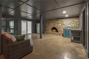 810 N Loop St, San Marcos, TX 78666 - Photo 31