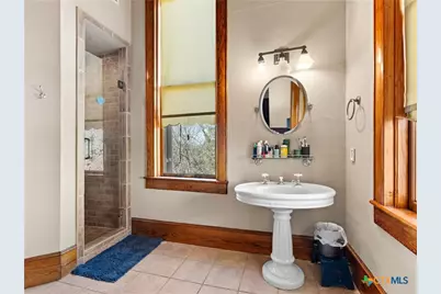 372 Magazine Avenue, New Braunfels, TX 78130 - Photo 25