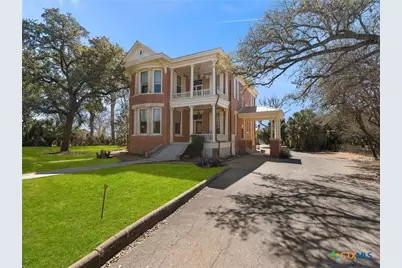 372 Magazine Avenue, New Braunfels, TX 78130 - Photo 3