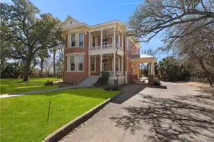 372 Magazine Ave, New Braunfels, TX 78130 - Photo 3