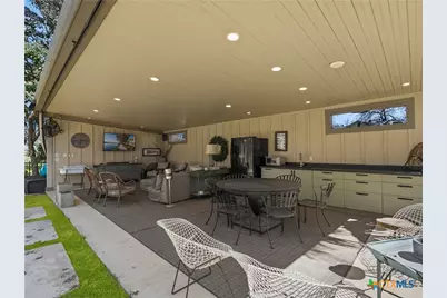 372 Magazine Avenue, New Braunfels, TX 78130 - Photo 31