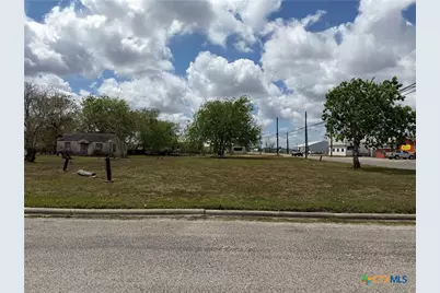 105 S Juanita Street, Port Lavaca, TX 77979 - Photo 1