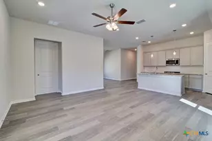 840 Pincushion Ln, New Braunfels, TX 78130 - Photo 7