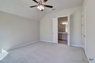 840 Pincushion Ln, New Braunfels, TX 78130 - Photo 13