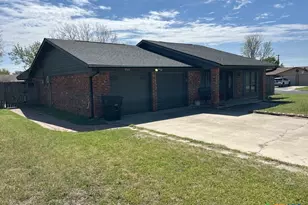 2310 Zinnia Ct, Killeen, TX 76542 - Photo 1