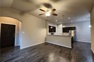 506 Creekside Frst, New Braunfels, TX 78130 - Photo 5