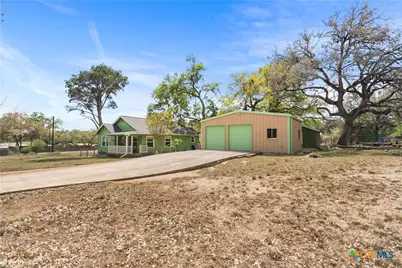 1035 Madeline Street, New Braunfels, TX 78132 - Photo 5