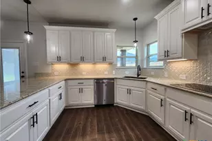 718 Golden Eagle Dr, Salado, TX 76571 - Photo 11
