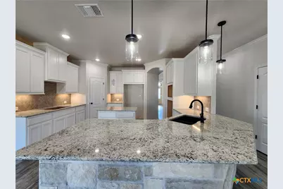 724 Golden Eagle Drive, Salado, TX 76571 - Photo 9