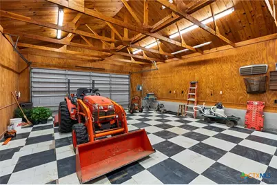 200 Redbird Lane, Kingsbury, TX 78638 - Photo 35