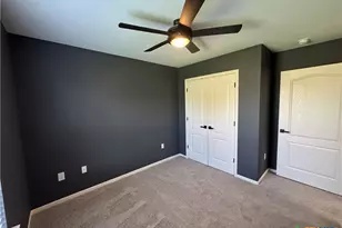 210 Yellowstone Dr, Victoria, TX 77904 - Photo 9