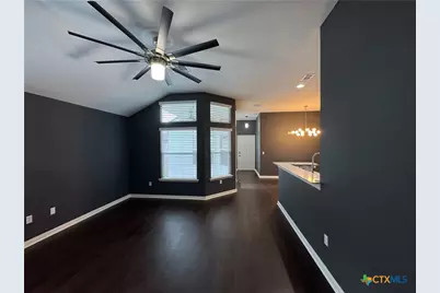 210 Yellowstone Drive, Victoria, TX 77904 - Photo 13