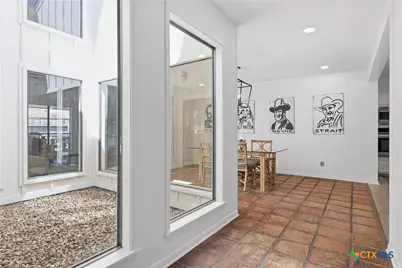 118 Santa Fe, Victoria, TX 77904 - Photo 5