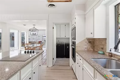 118 Santa Fe, Victoria, TX 77904 - Photo 9