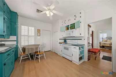 708 E Texas Avenue, Mart, TX 76664 - Photo 11