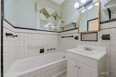 708 E Texas Avenue, Mart, TX 76664 - Photo 17