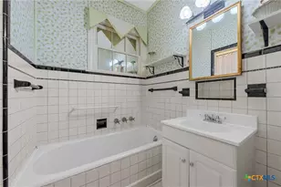 708 E Texas Ave, Mart, TX 76664 - Photo 17