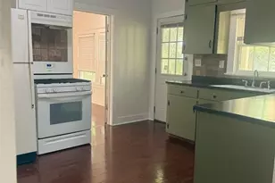 724 N Beal St, Belton, TX 76513 - Photo 3