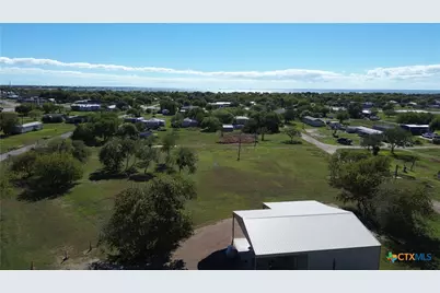 407 W Oakland Avenue, Seadrift, TX 77983 - Photo 1