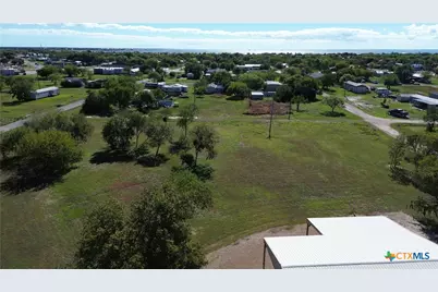 407 W Oakland Avenue, Seadrift, TX 77983 - Photo 15