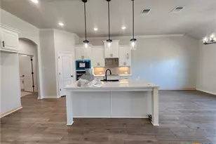 700 Golden Eagle Dr, Salado, TX 76571 - Photo 5