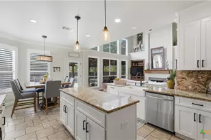 440 Oak Trce, New Braunfels, TX 78132 - Photo 17