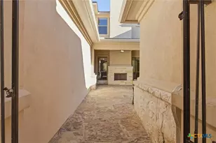 438 Stagecoach Trail, San Marcos, TX 78666 - Photo 25