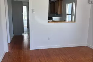 308 Poth St, Yoakum, TX 77995 - Photo 3