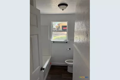 308 Poth Street, Yoakum, TX 77995 - Photo 11