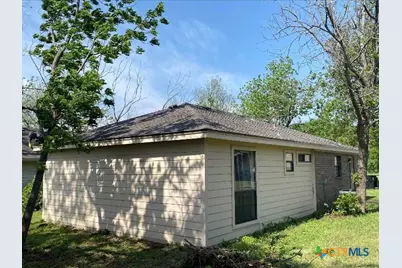 9 S 19th Street, Temple, TX 76504 - Photo 3