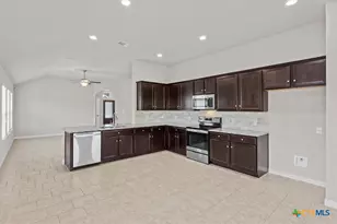 5642 Meadow Sky, New Braunfels, TX 78132 - Photo 7