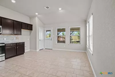 5642 Meadow Sky, New Braunfels, TX 78132 - Photo 9