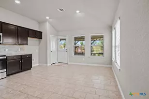 5642 Meadow Sky, New Braunfels, TX 78132 - Photo 9