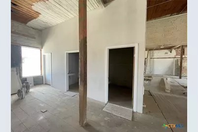 1308 N Bowie Street, Seguin, TX 78155 - Photo 3