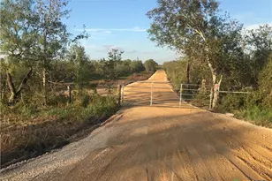 8 Fm 2814, Waelder, TX 78959 - Photo 1