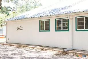 280 Hebron Church Rd, Yoakum, TX 77995 - Photo 39