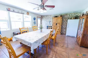 280 Hebron Church Rd, Yoakum, TX 77995 - Photo 17