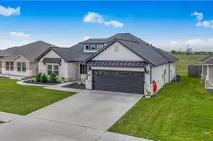 504 Townhall Ln, Victoria, TX 77904 - Photo 5