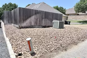 1305 Daisy Ln, Temple, TX 76502 - Photo 17
