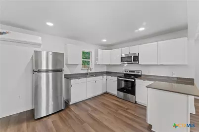 112 Linda Drive, San Marcos, TX 78666 - Photo 3