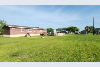 1602 W Saint Louis Avenue, Seadrift, TX 77983 - Photo 21