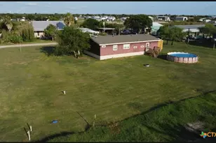 1602 W St Louis Ave, Seadrift, TX 77983 - Photo 25