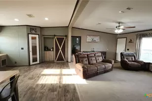 1602 W St Louis Ave, Seadrift, TX 77983 - Photo 5