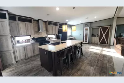 1602 W Saint Louis Avenue, Seadrift, TX 77983 - Photo 9