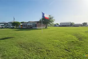 1602 W St Louis Ave, Seadrift, TX 77983 - Photo 23