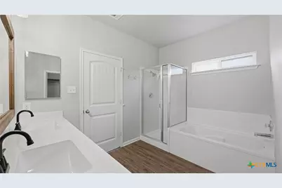 484 Copper Hill Drive, New Braunfels, TX 78130 - Photo 27